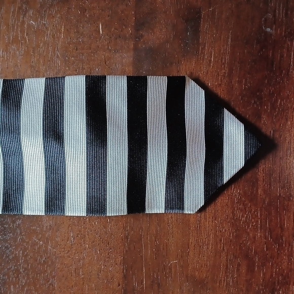 Bruno PIATTELLI Black and Silver Striped Silk Tie - Picture 1 of 4